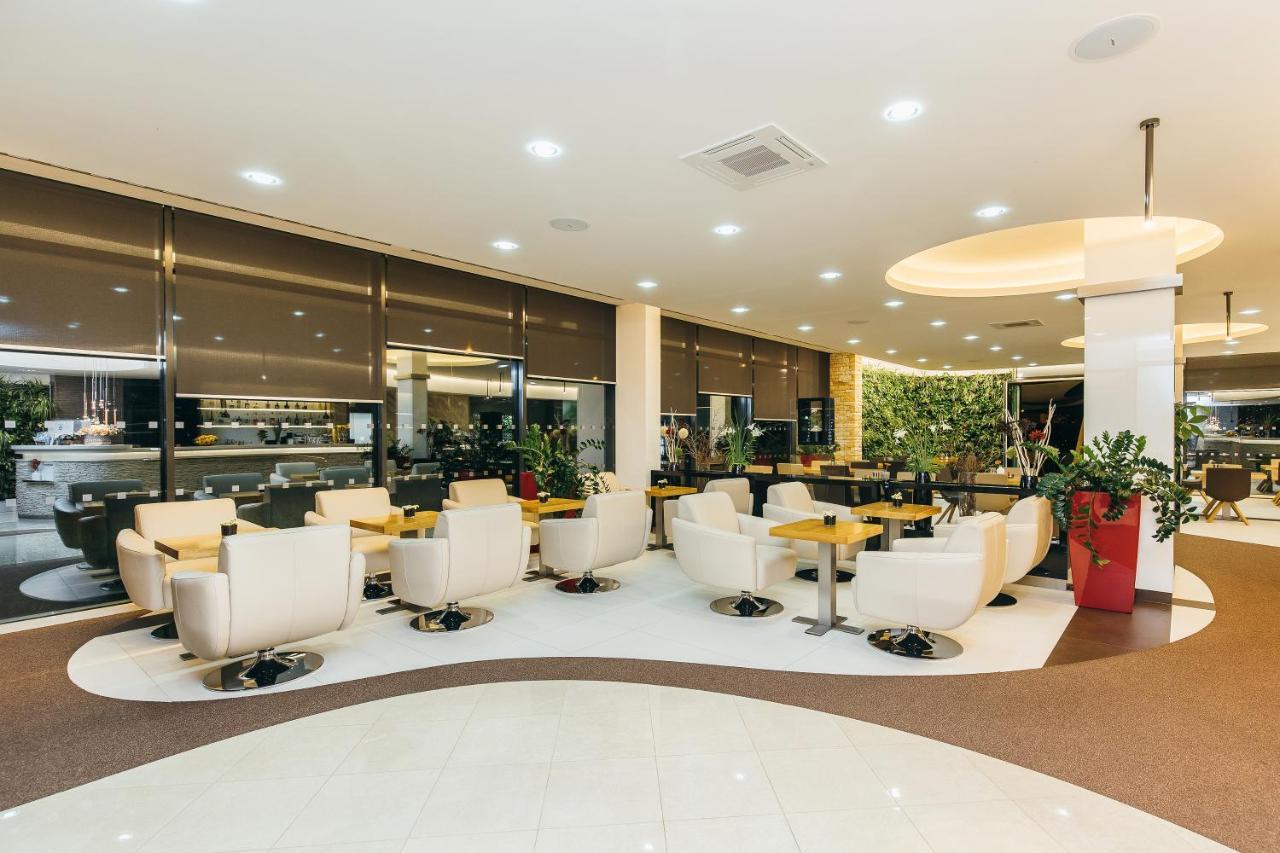 Pierre Hotel Παρντούμπιτσε Εξωτερικό φωτογραφία
