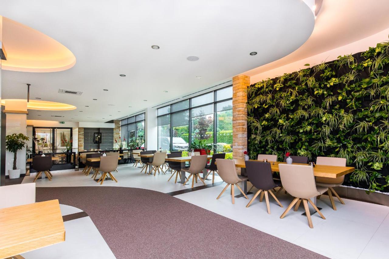 Pierre Hotel Παρντούμπιτσε Εξωτερικό φωτογραφία