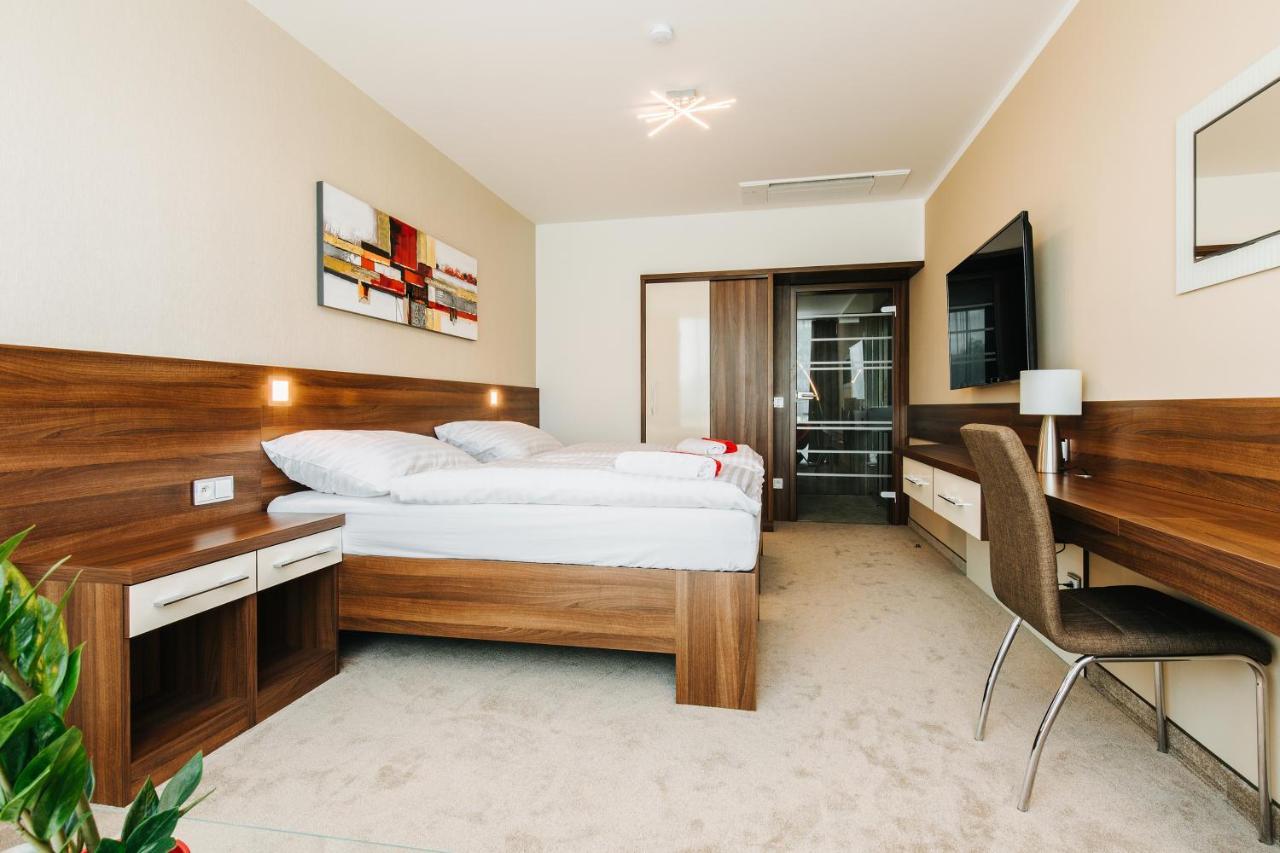 Pierre Hotel Παρντούμπιτσε Εξωτερικό φωτογραφία