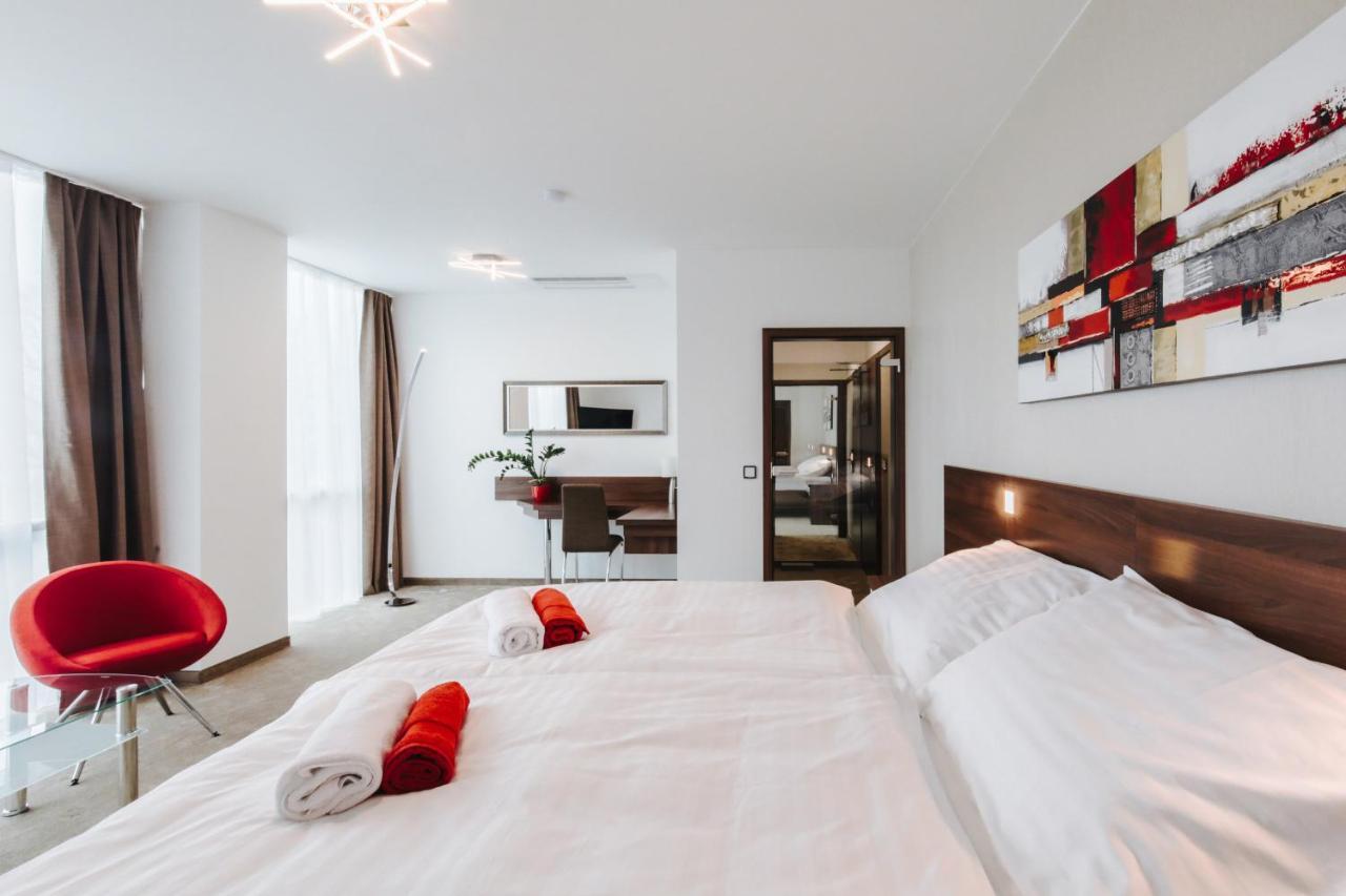 Pierre Hotel Παρντούμπιτσε Εξωτερικό φωτογραφία